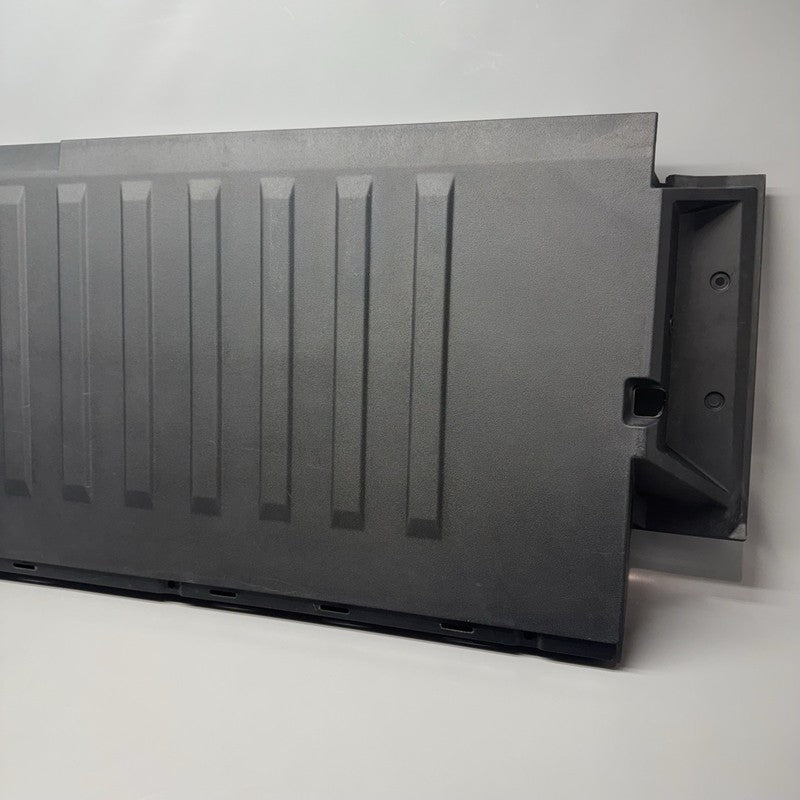 1812373-00-D TESLA CYBERTRUCK TAILGATE INNER TRIM 2024 2025 OEM 1812373-00-D