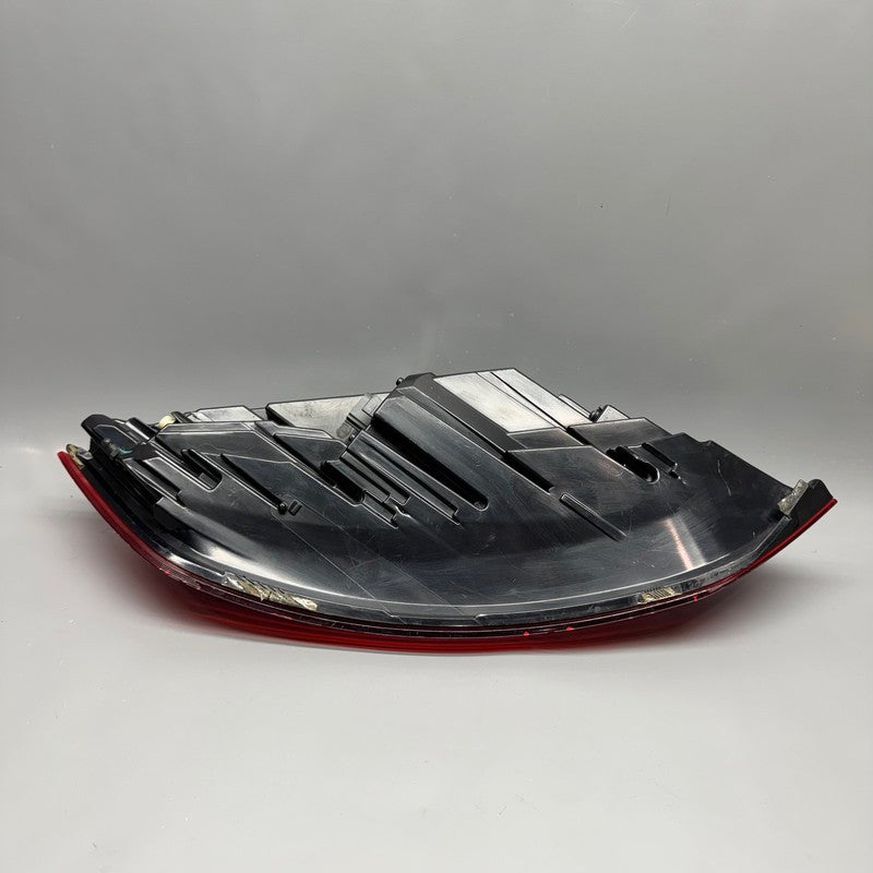AUDI TT TAIL LIGHT RIGHT PASSENGER 2016 2017 2018 2019 2020 OEM 8S0945