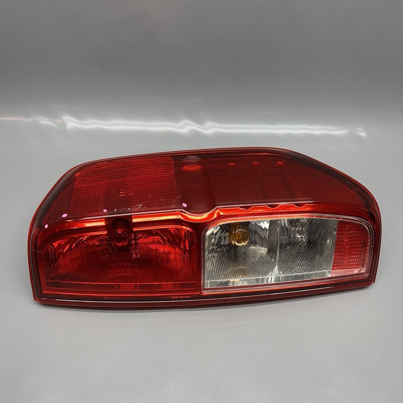 NISSAN FRONTIER TAIL LIGHT RIGHT PASSENGER 2005-2009 2010 2011 2012 2013 OEM