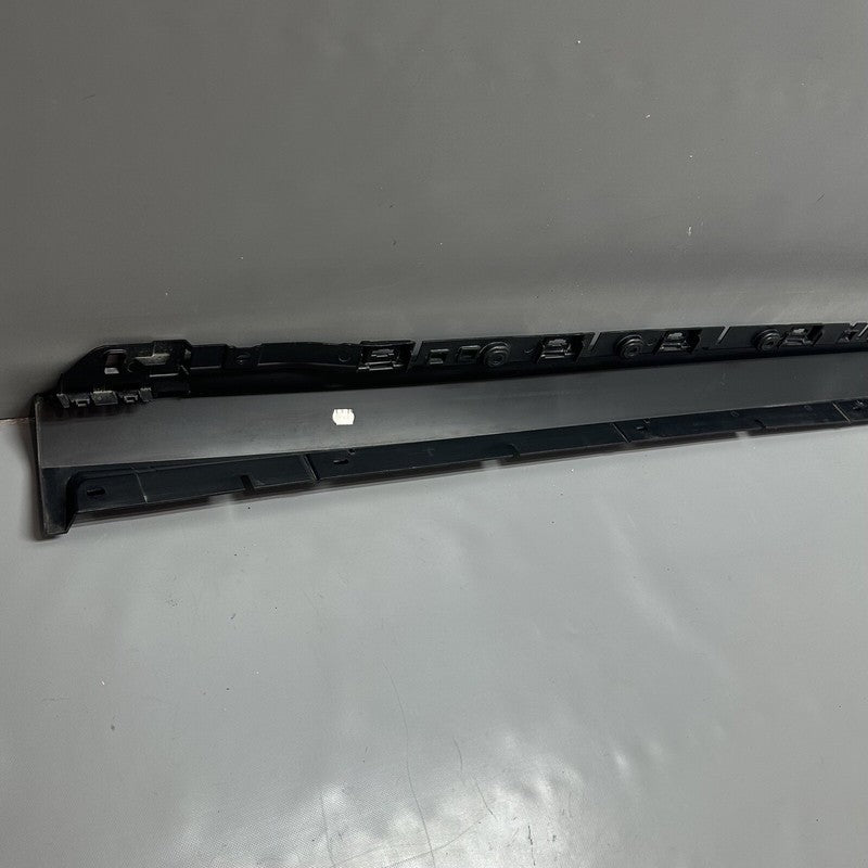 9Y0853752 PORSCHE CAYENNE ROCKER MOLDING RIGHT 2019 2020 2021 OEM 9Y0853752