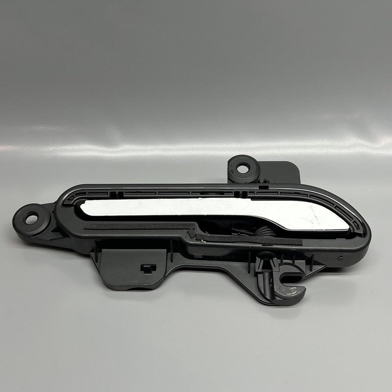 1528115-00-D TESLA MODEL Y DOOR HANDLE RIGHT PASSENGER 2020 2021 2022 2023 1528115-00-D OEM
