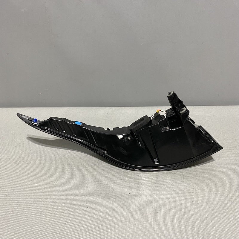 RANGE ROVER EVOQUE TAIL LIGHT RIGHT PASSENGER K8D2-13404-BE OEM 2018 2