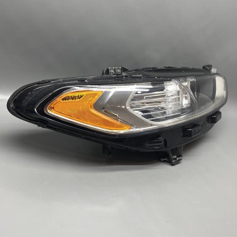 FORD FUSION HEADLIGHT RIGHT PASSENGER 2013 2014 2015 2016 HALOGEN DS73