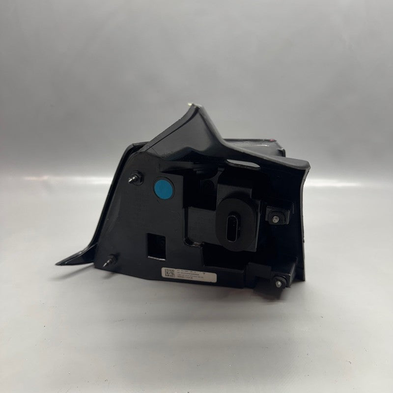 TESLA MODEL 3 TAIL LIGHT RIGHT PASSENGER 2017 2018 2019 2020 2021 LED 