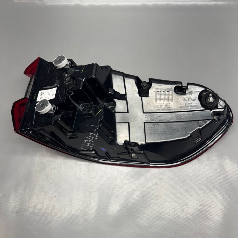 BMW X5 TAIL LIGHT LEFT DRIVER X5M 2019 2020 2021 2022 2023 OEM 3744226