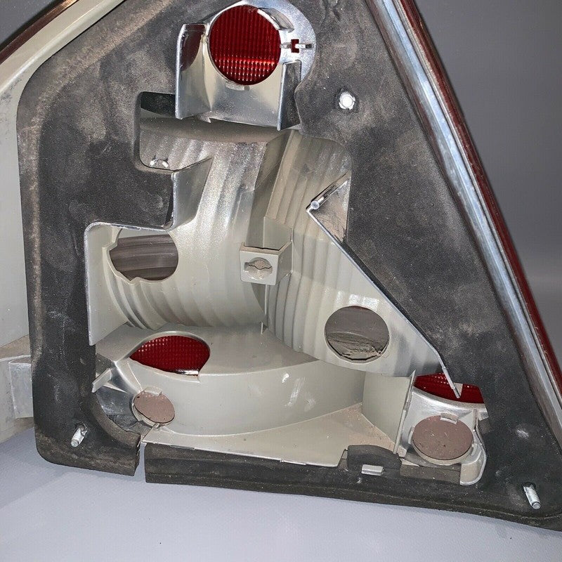 C230 MERCEDES BENZ C250 C350 RIGHT SIDE TAIL LIGHT SEDAN 2001 2002 2003 2004 OEM