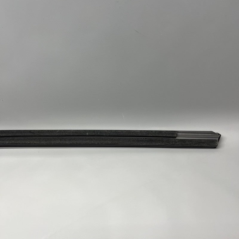 1495722-00-B TESLA MODEL Y DOOR WINDOW MOLDING LEFT REAR 2020 21 22  2023 OEM 1495722-00-B