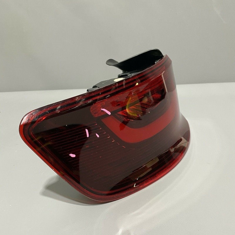 8V4945095B AUDI A3 SPORTSBACK E-TRON TAIL LIGHT LEFT DRIVER 2014 2015 2016 OEM