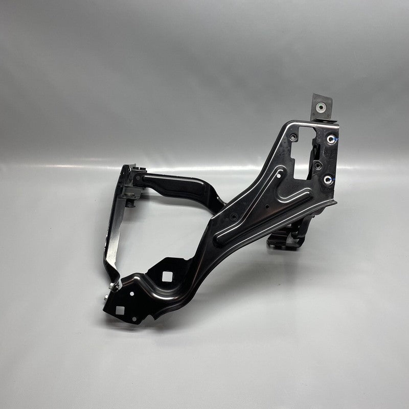 204626044 MERCEDES BENZ C300 HEADLIGHT SUPPORT BRACKET LEFT 204626044 2008 2009 2010 2011 