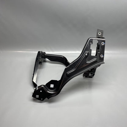 204626044 MERCEDES BENZ C300 HEADLIGHT SUPPORT BRACKET LEFT 204626044 2008 2009 2010 2011 