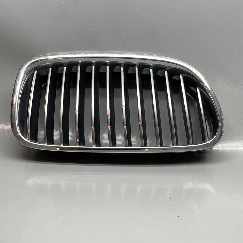 51137200728 BMW 528 GRILLE RIGHT PASSENGER SIDE 535 F10 51137200728 2011 2012 2013 OEM 