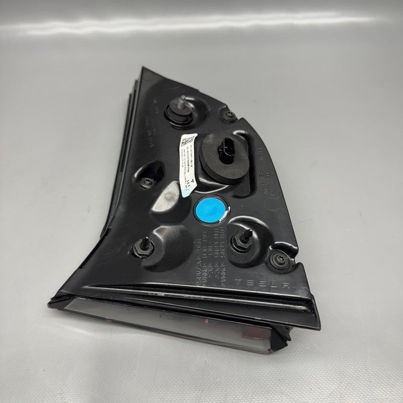 TESLA MODEL 3 TAIL LIGHT LEFT DRIVER 2017 2018 2019 2020 2021 LED OEM