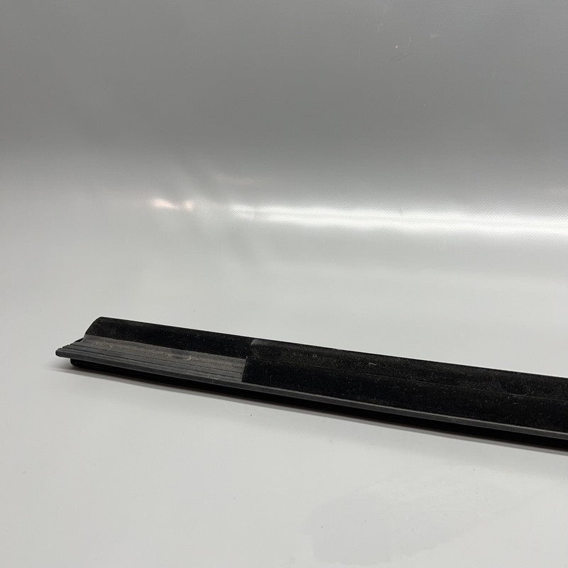 1600177 TESLA MODEL S OUTER BELT MOLDING RIGHT REAR 2021 22 2023 OEM 1600177