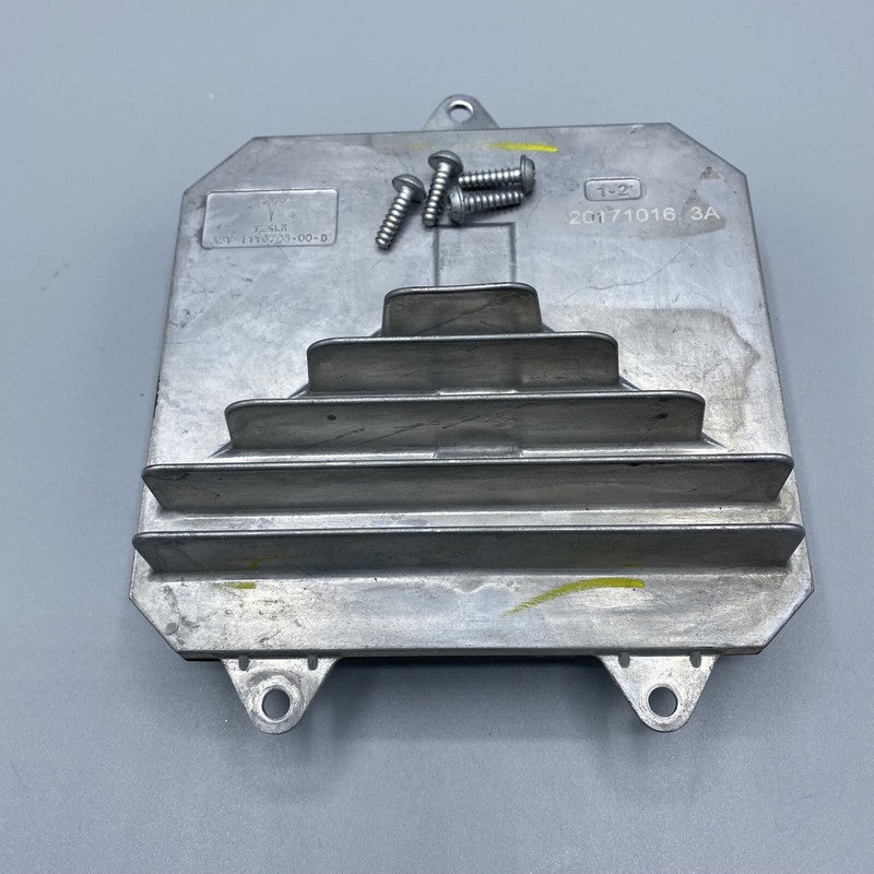 1110796-00-E TESLA MODEL 3 HEADLIGHT ECO CONTROL MODULE 1110796-00-E 2017 2018 2019 2020 OEM