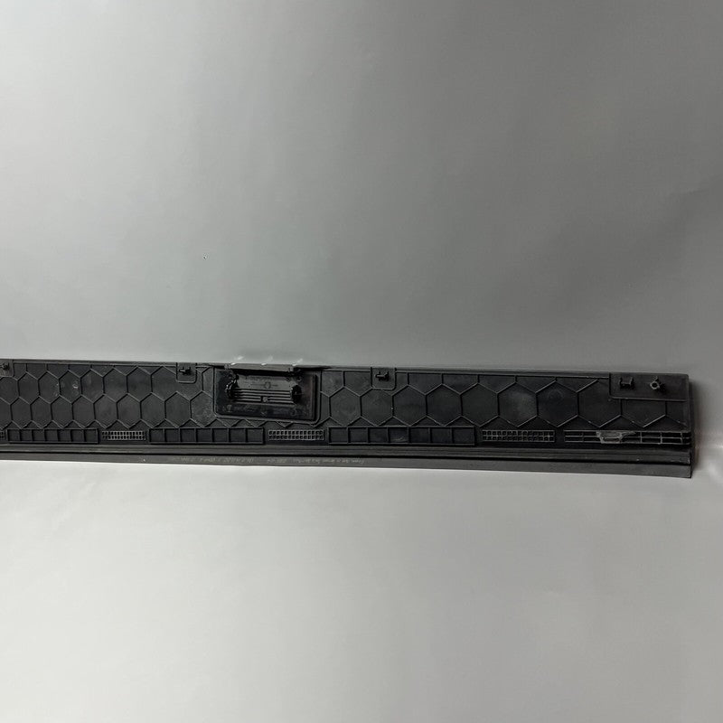 1741539-00-C TESLA CYBERTRUCK BEDSIDE SAIL APPLIQUE RIGHT 2023 2024 OEM 1741539-00-C
