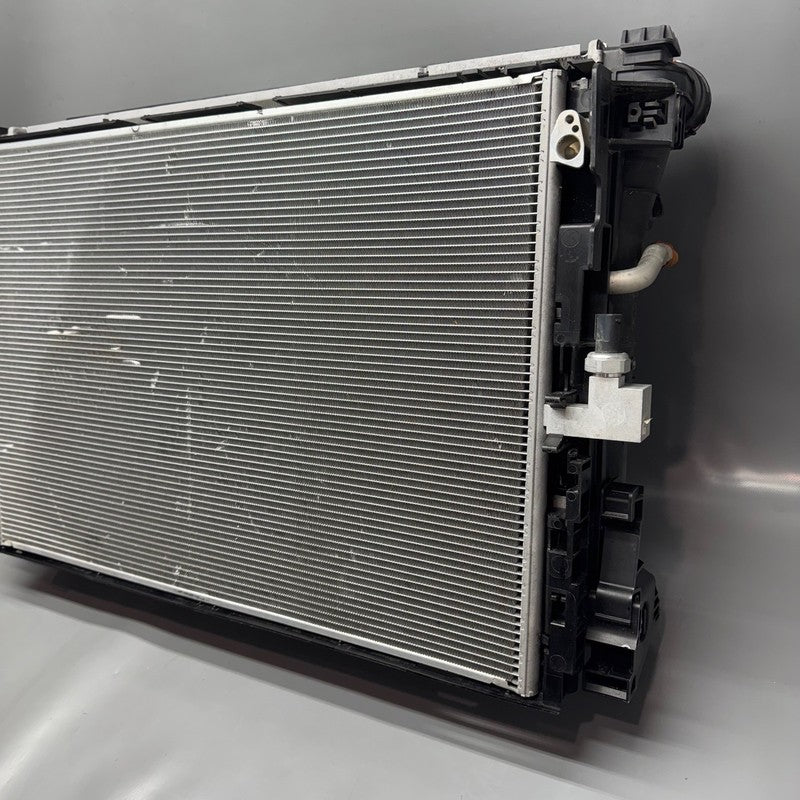 A2045003703 MERCEDES BENZ E350 E550 COOLANT RADIATOR 2010 2011 2012 2013 2014 2015 OEM