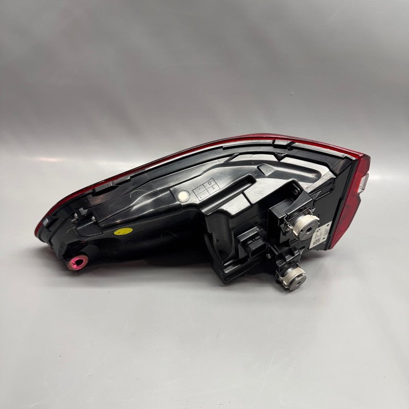 BMW X7 TAIL LIGHT RIGHT PASSENGER 2019 2020 2021 2022 OEM H45A164A605