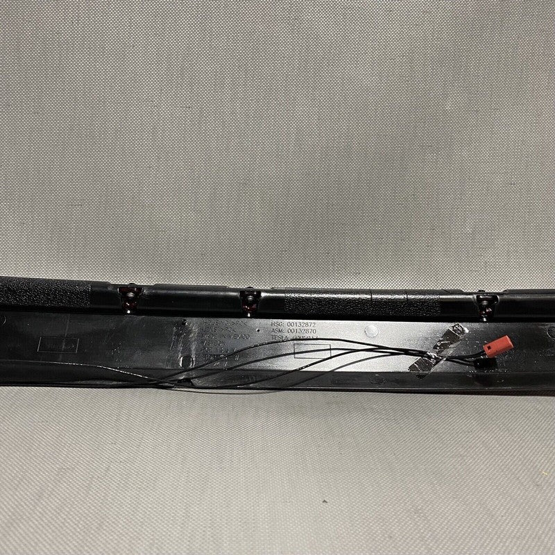 6005917-00F TESLA MODEL S REAR 3RD BRAKE LIGHT LED 6005917-00F 2016 2017 2018 2019 2020 OEM