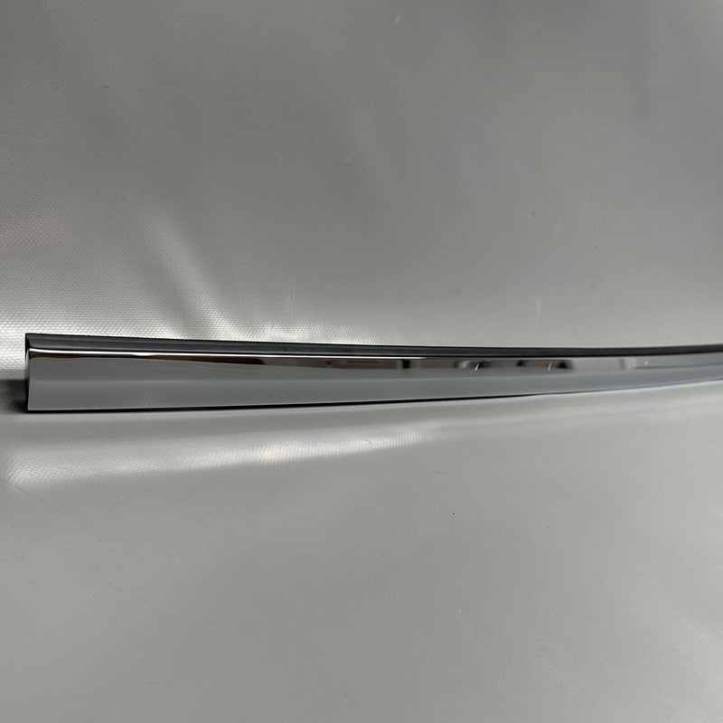 1032166-88-D TESLA MODEL X DOOR WINDOW MOLDING RIGHT FRONT 2016 17 18 19 2020 1032166-88-D