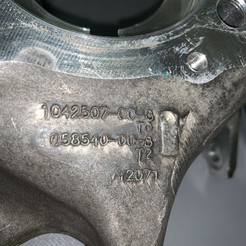 1042507-00-B TESLA MODEL S RWD RIGHT REAR KNUCKLE 2016 2017 2018 2019 OEM