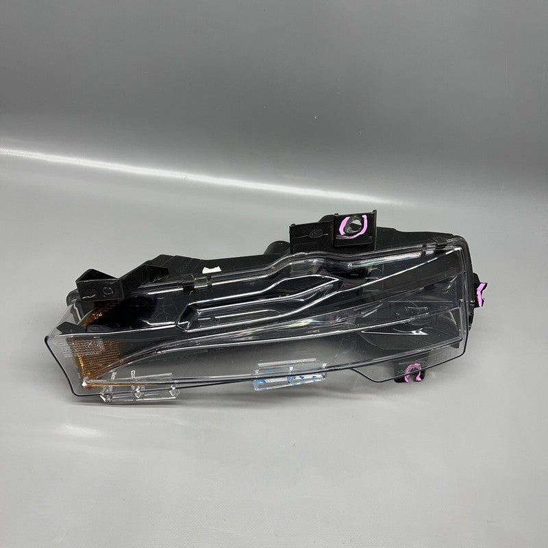 1077390-00-F TESLA MODEL 3 FOG LIGHT RIGHT PASSENGER 2017 2018 2019 2020 2021 2022 OEM 2 PIN