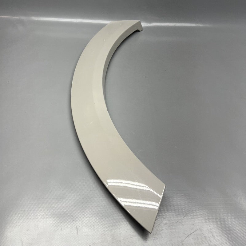 4KE853026E AUDI E-TRON WHEEL FLARE MOLDING RIGHT DOOR 2018 2019 2020 2021 OEM 4KE853026E