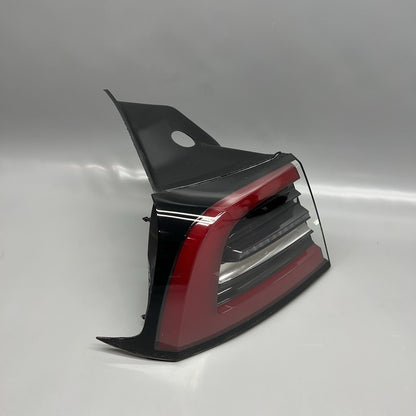 MODEL 3 TESLA MODEL 3 TAIL LIGHT LEFT DRIVER 2017 2018 2019 2020 2021 2022 2023 OEM 
