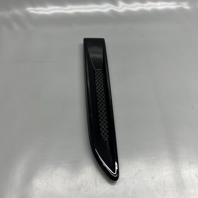 T4A30230 JAGUAR F-PACE FENDER TRIM RIGHT BLACK 2017 2018 2019 2020 2021 2022 2023 OEM