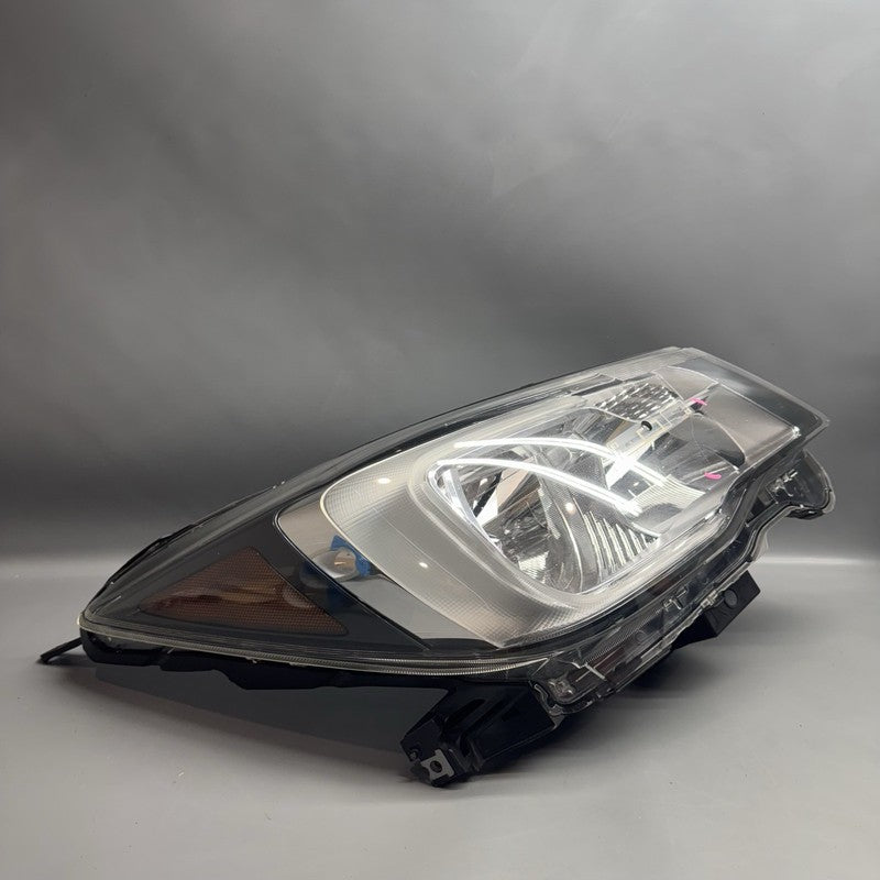 SUBARU FORESTER HEADLIGHT RIGHT PASSENGER 2017 2018 HALOGEN OEM 