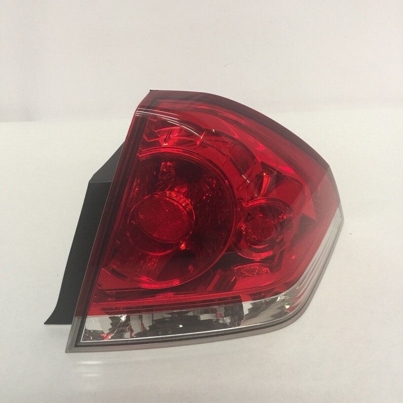 25880344 CHEVROLET GM IMPALA TAIL LIGHT RIGHT SIDE 2006 07 08 09 10 11 12 2013 OEM