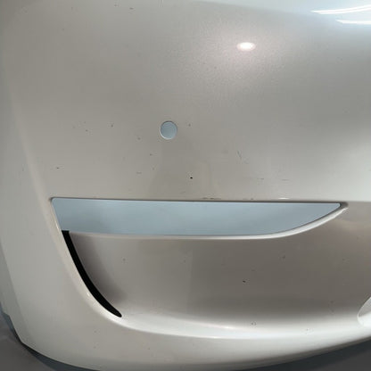 1493745-00-A TESLA MODEL Y FRONT BUMPER 2020 2021 2022 SENSOR TYPE OEM 1493745-00-A