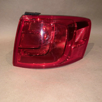 VOLKSWAGEN JETTA TAIL LIGHT RIGHT PASSENGER 2011 2012 2013 2014 2015 OEM