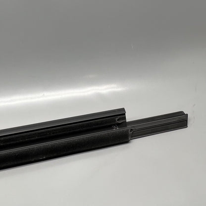 8U0839478 AUDI Q3 DOOR WINDOW BELT RIGHT REAR 2015 16 17 2018 OEM 8U0839478