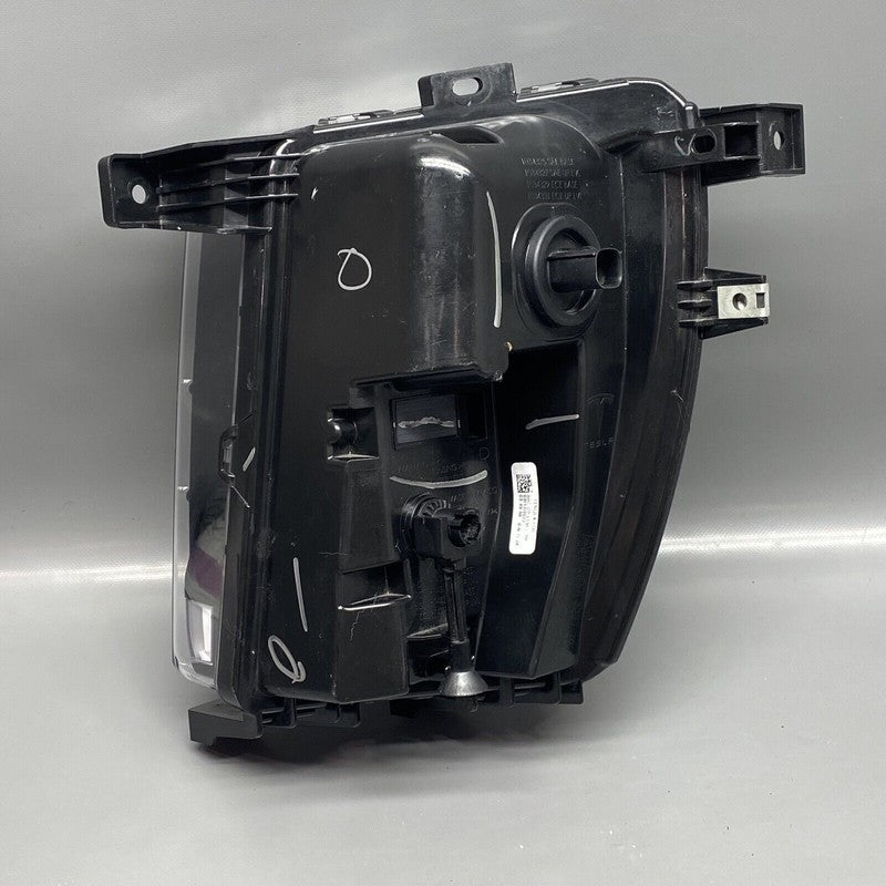 1034327-00-C TESLA MODEL X FOG LIGHT RIGHT PASSENGER 2016 2017 2018 2019 2020 1034327-00-C