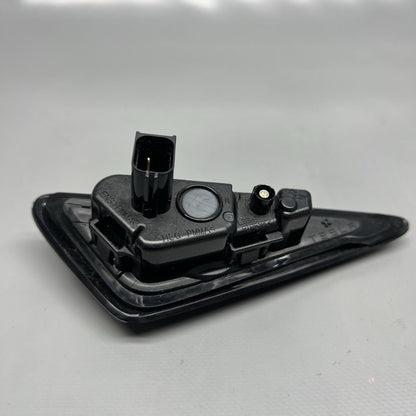 1495865-20-D TESLA MODEL 3 Y FENDER CAMERA MARKER RIGHT 2018 2019 2020 2021 2022 OEM