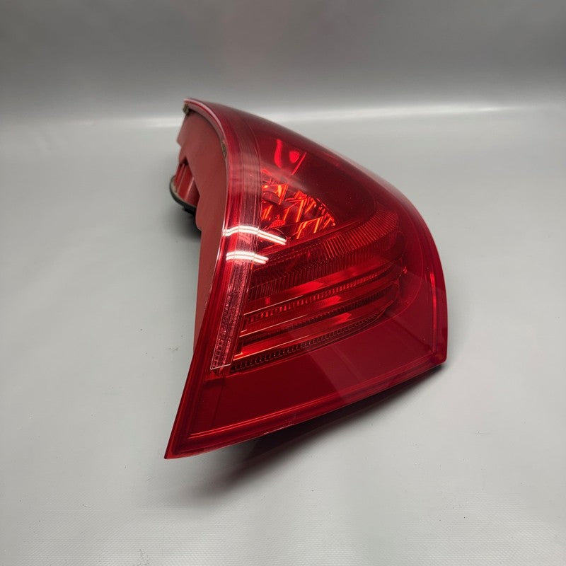 AUDI Q7 TAIL LIGHT LEFT DRIVER 2007 2008 2009 OEM 4L0945093G