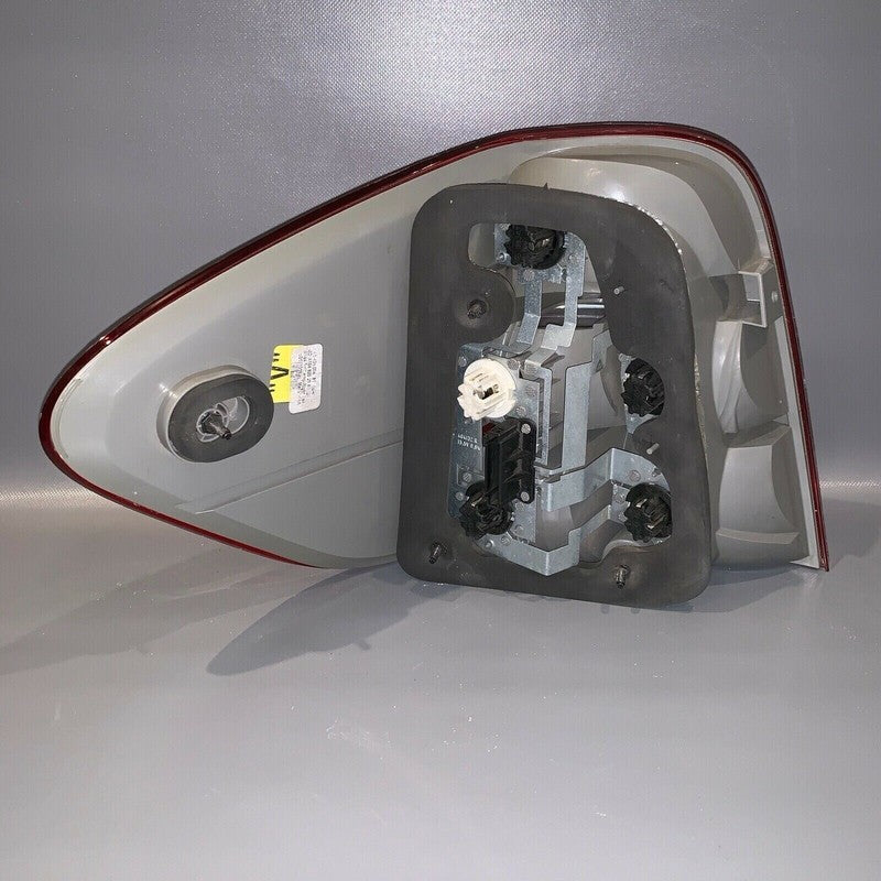 A1708201164 MERCEDES BENZ ML63 ML350 RIGHT PASSENGER TAIL LIGHT 2006 07 2008 OEM A1708201164