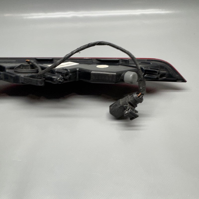 PORSCHE MACAN BUMPER REFLECTOR TAIL LIGHT RIGHT PASSENGER 2015 2016 20