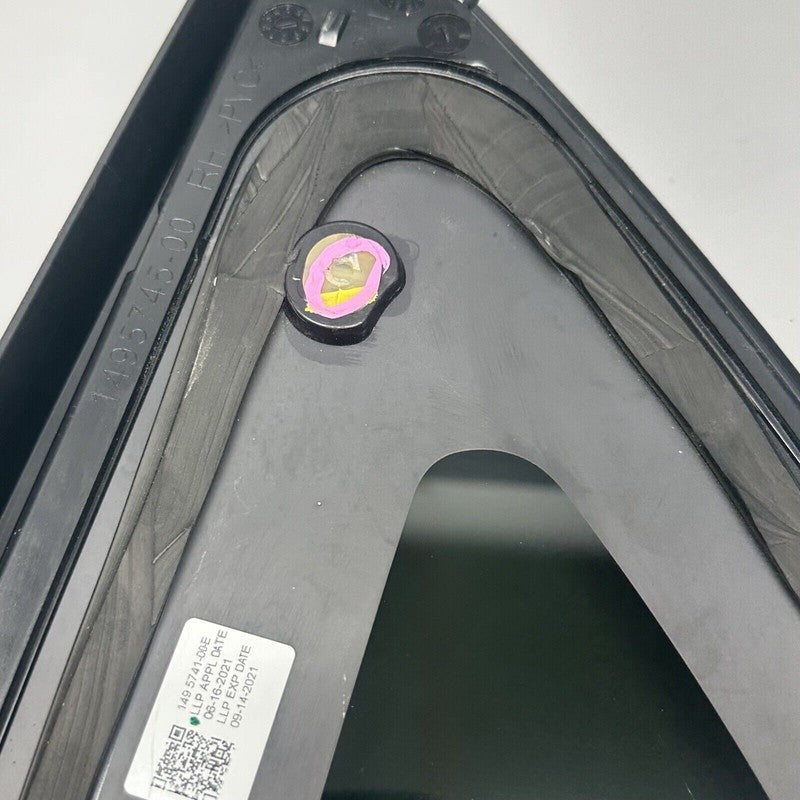 1495741-00-E TESLA MODEL Y QUARTER GLASS RIGHT REAR 2020 2021 2022 2023 OEM 1495741-00-E