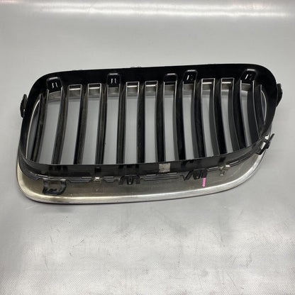 51137200728 BMW 528 GRILLE RIGHT PASSENGER SIDE 535 F10 51137200728 2011 2012 2013 OEM 