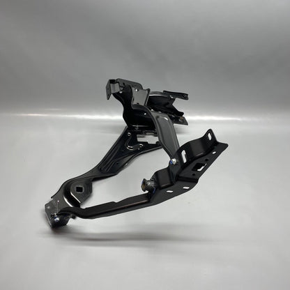 204626044 MERCEDES BENZ C300 HEADLIGHT SUPPORT BRACKET LEFT 204626044 2008 2009 2010 2011 