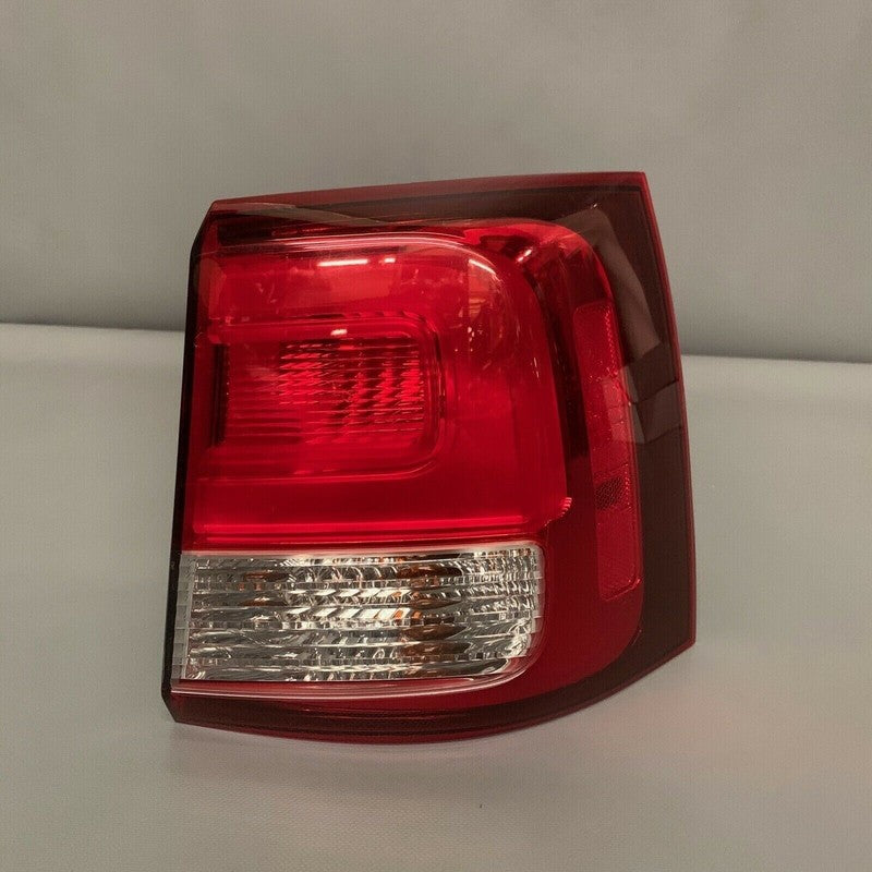 92402-1U500 KIA SORENTO TAIL LIGHT RIGHT PASSENGER 92402-1U500 2014 2015 OEM