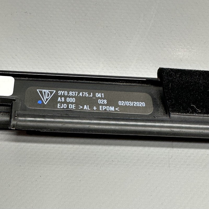 9Y0837475J PORSCHE CAYENNE DOOR WINDOW MOLDING LEFT FRONT 2019 2020 2021 2022 9Y0837475J