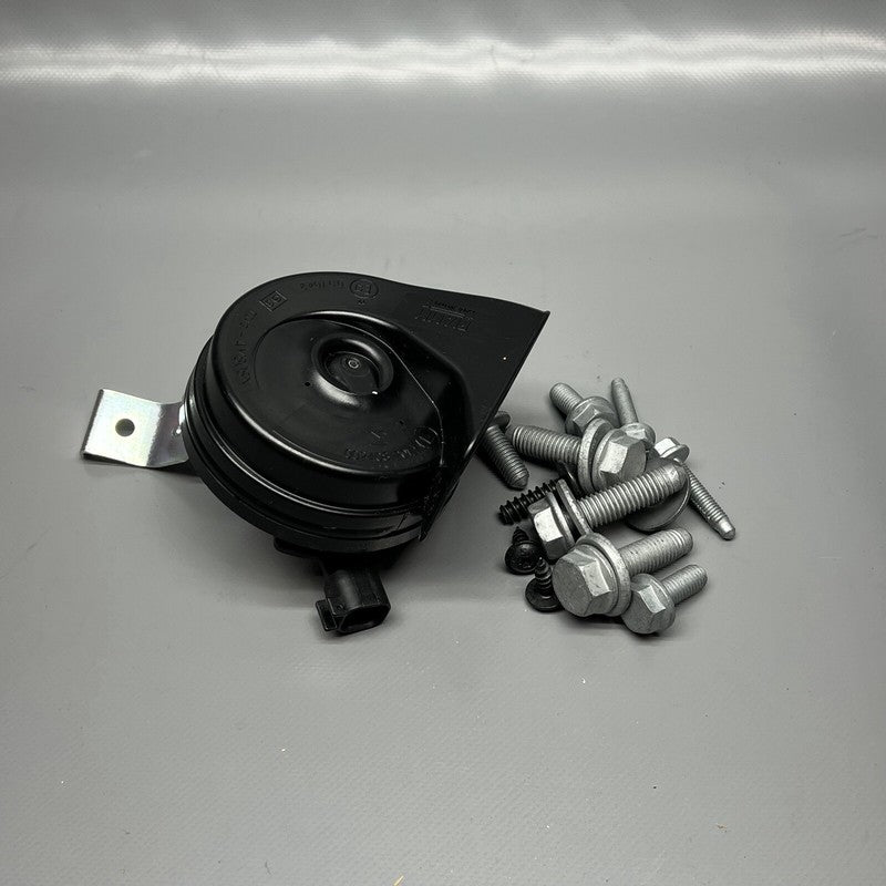 670038116 MASERATI GHIBLI LOW NOTE TONE HORN SIGNAL RIGHT 2014 15 16 17 18 19 2020 OEM