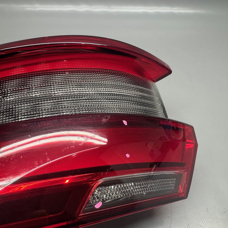 BMW X5 TAIL LIGHT LEFT DRIVER X5M 2019 2020 2021 2022 2023 OEM 3744226