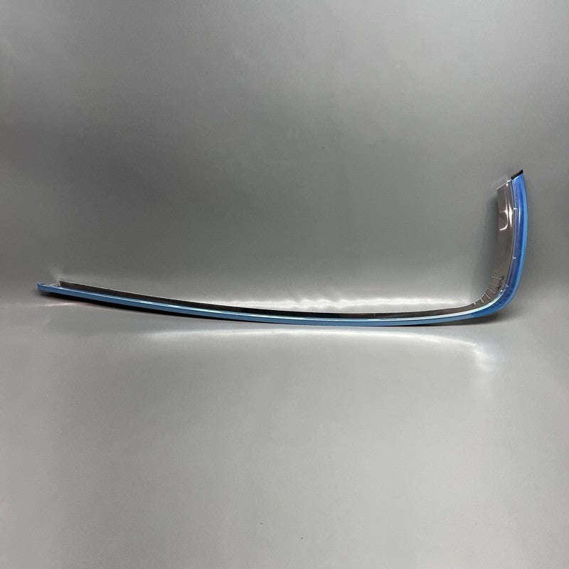 068473500 MASERATI QUATTROPORTE DOOR GLASS COVER TRIM RIGHT REAR 2004 05 06 07 2008 OEM