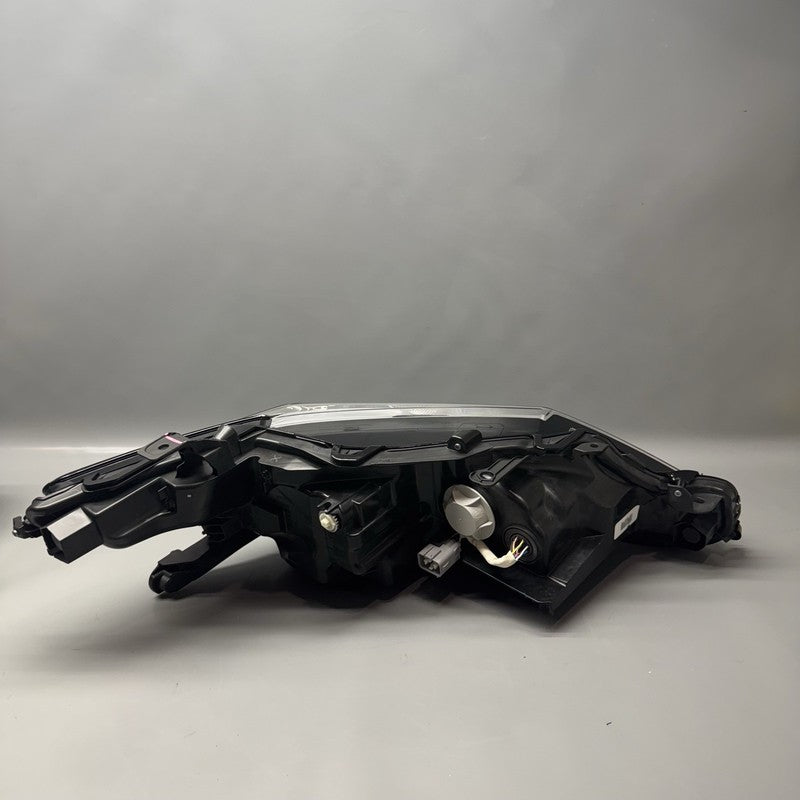 TOYOTA CAMRY HEADLIGHT RIGHT PASSENGER THREE STRIP DRL LED 2018 2019 2020 OEM