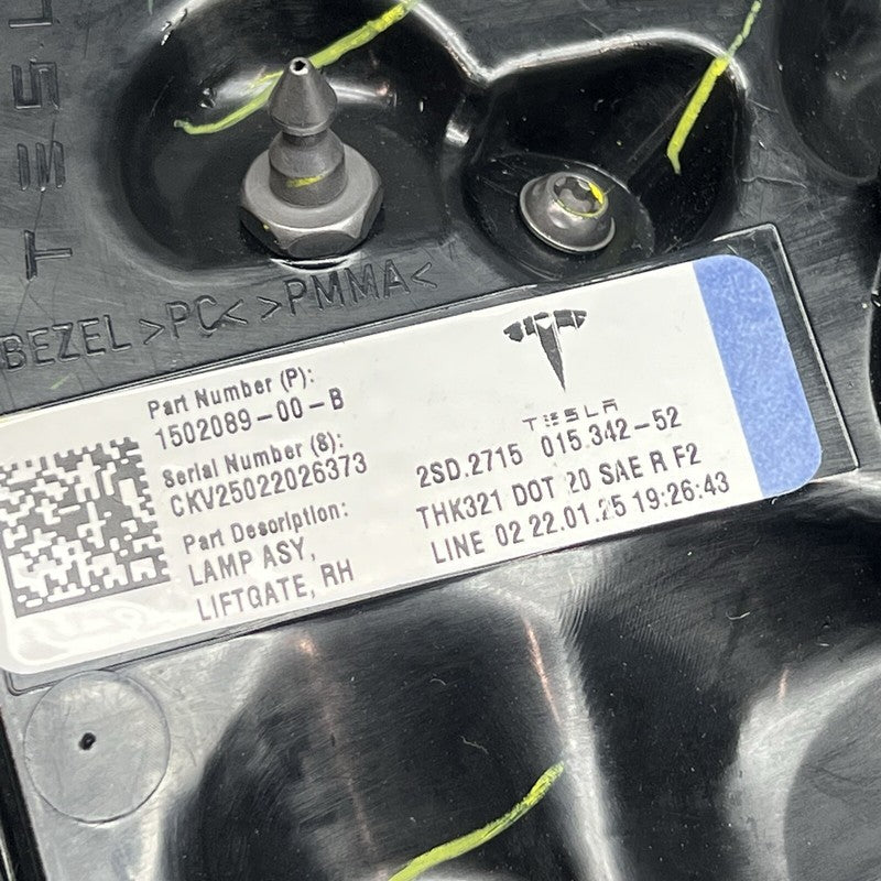 1502089-00-B TESLA MODEL Y TAIL LIGHT TRUNK RIGHT PASSENGER 2020 2021 2022 2023 2024 OEM