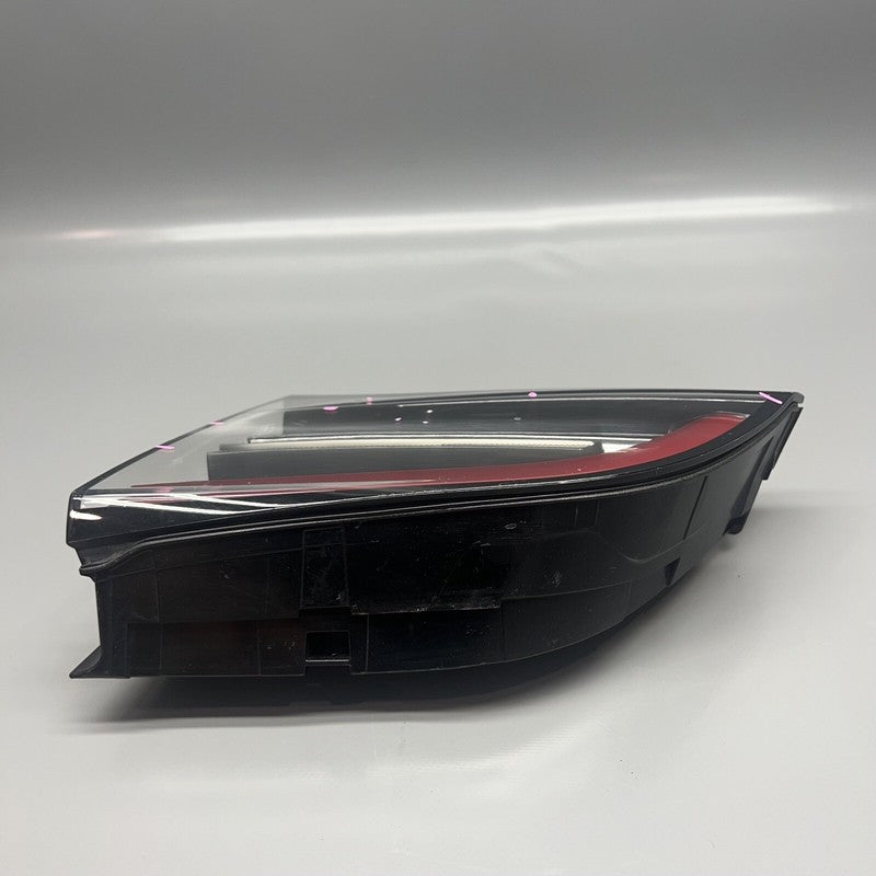 TESLA MODEL Y LIFT GATE TAIL LIGHT RIGHT PASSENGER 2020 21 22 2023 150