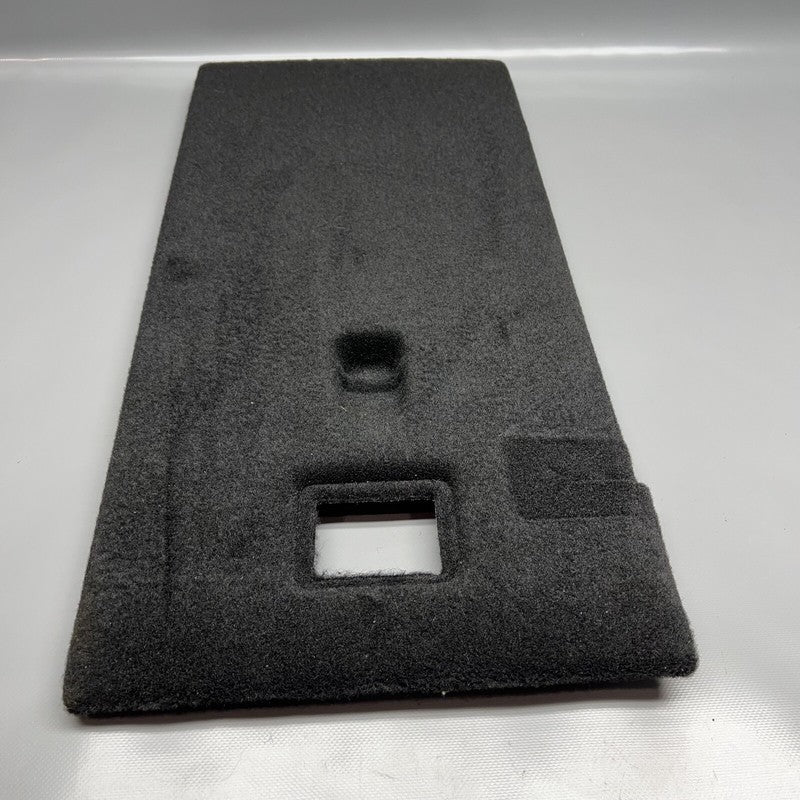 1493924-00-E TESLA MODEL Y 2ND ROW SEAT BACK COVER MIDDLE 2020 21 22 2023 OEM 1493924-00-E